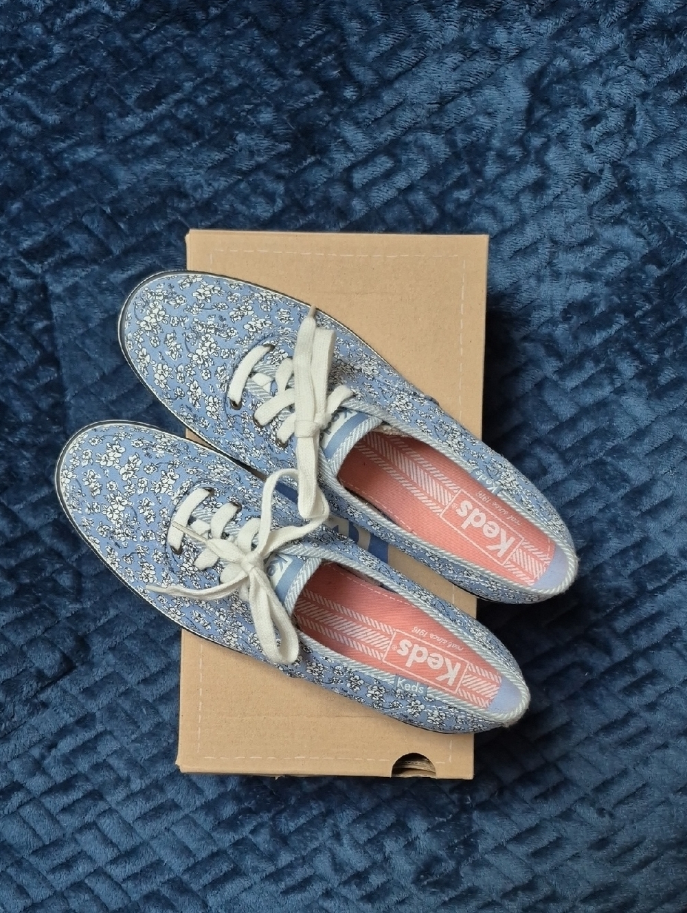Keds Champion Blue Floral With Stripe Accents Sneakers, Size 8, New In Box